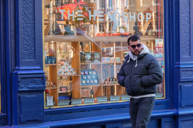 Straatfotografie: Nieuwe Hoogstraat, Amsterdam - winter 2025-2026